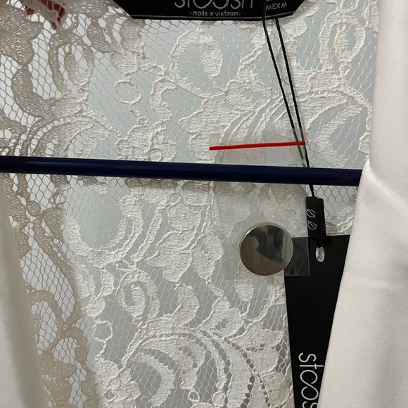 Ivory blazer with lace back -medium - Picture 2 of 3